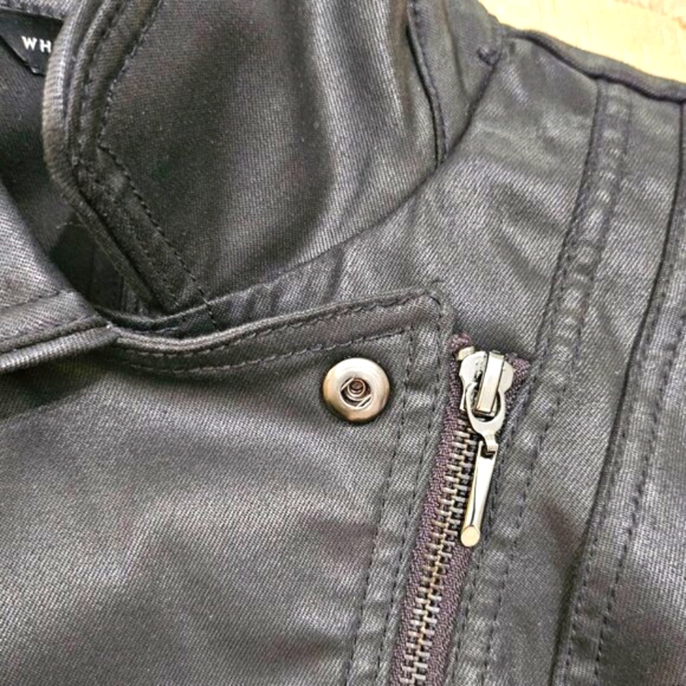 🔥HP🔥MOTO JACKET, BLACK COATED w/ DIAGONAL ZIPPERED CLOSURE from WHBM, SIZE 2P - Picture 6 of 16